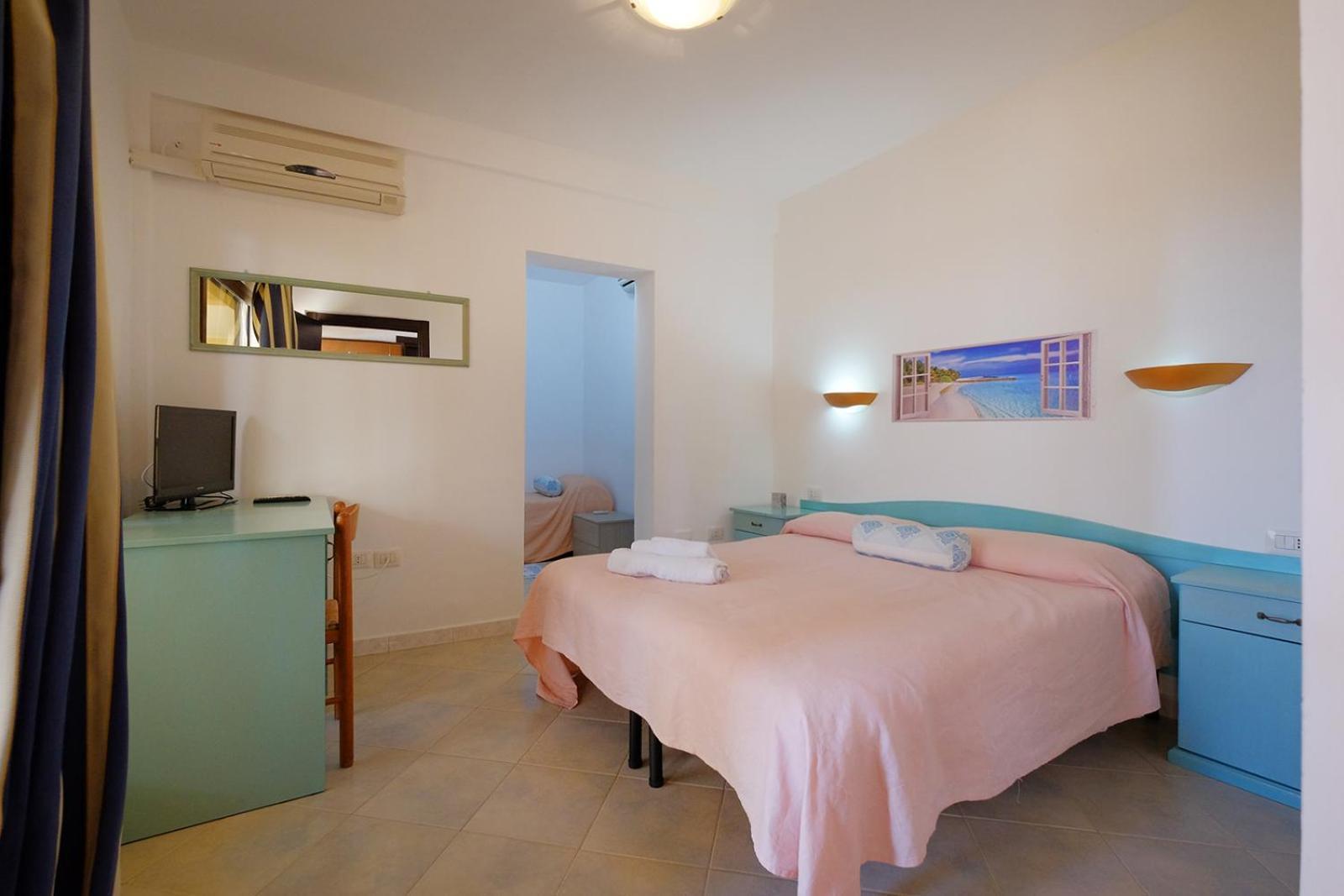 Su Nuraghe Hotel Sant'Anna Arresi Exterior photo