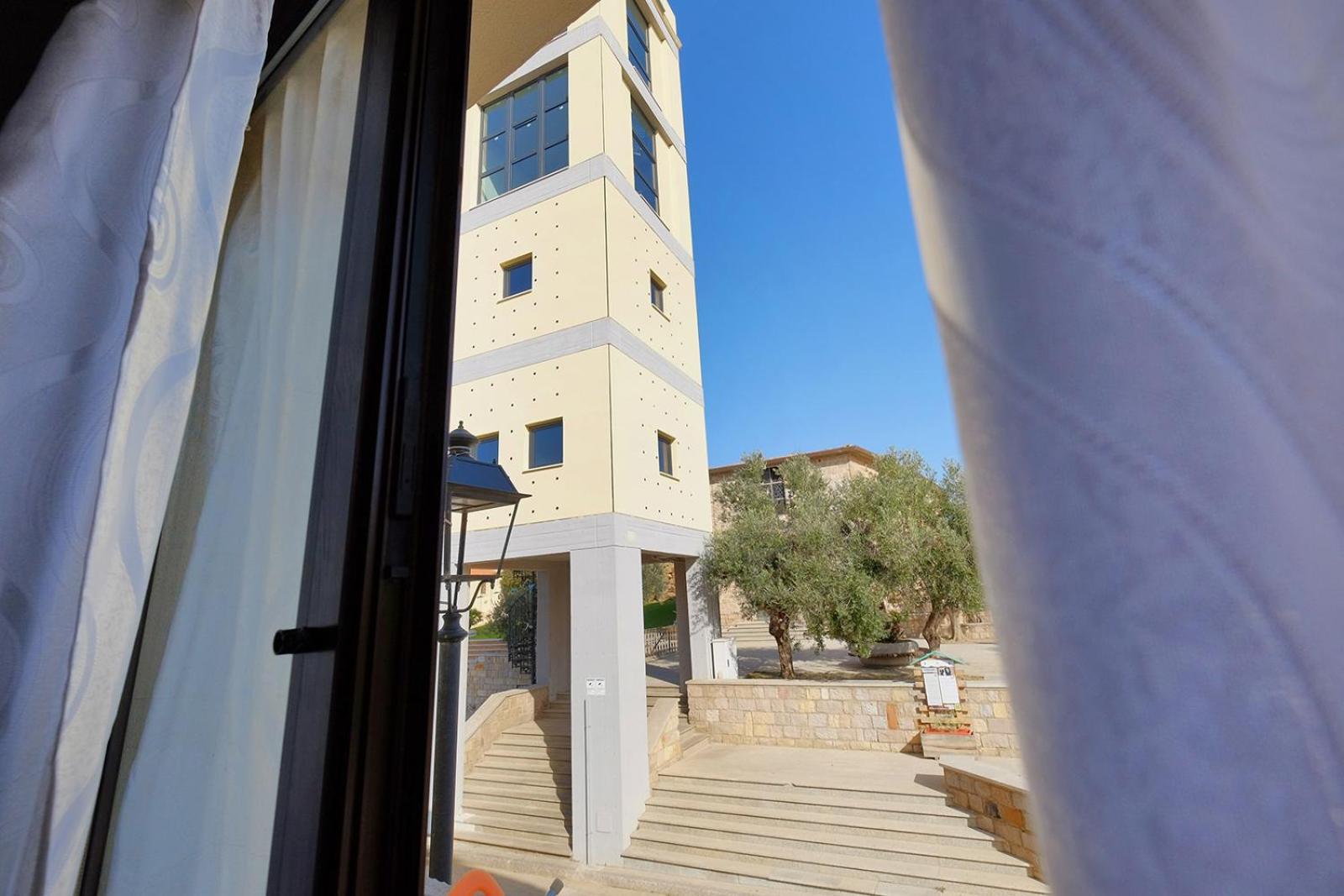 Su Nuraghe Hotel Sant'Anna Arresi Exterior photo